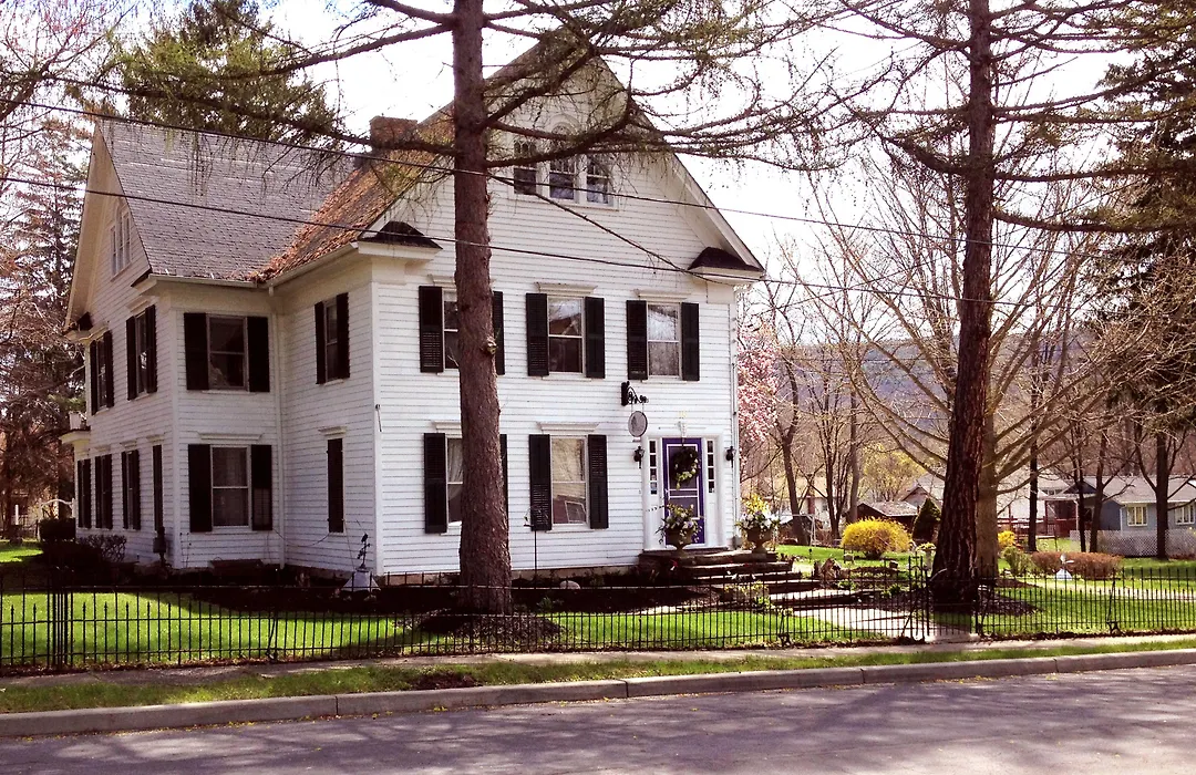 18 Vine Inn & Carriage House-1